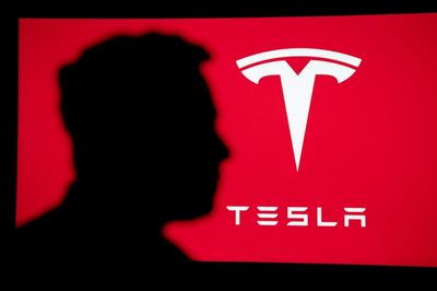Tesla Leaders Take The Exit Lane: Where Have All The Execs Gone?