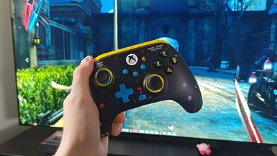 I thought I was done with traditional Xbox controllers, but this Pac-Man gamepad reeled me back in