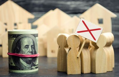 10 Middle-Class Luxuries That Don’t Exist Anymore