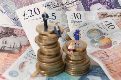 HMRC ‘does not know how many billionaires pay tax in the UK’