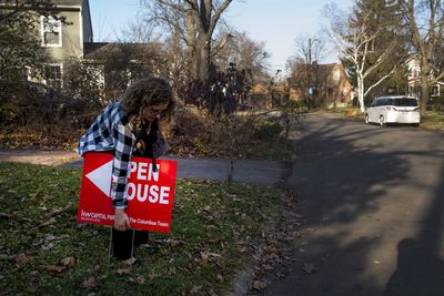 Home sellers are so fed up with cutting listing prices they’re just yanking their homes off the housing market altogether