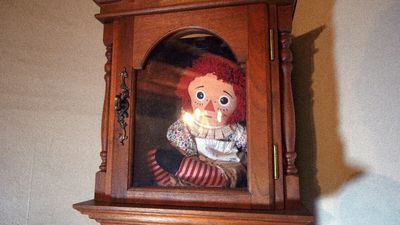 ‘Lorraine tried to warn you!’: Annabelle doll linked with mysterious sudden death of paranormal investigator