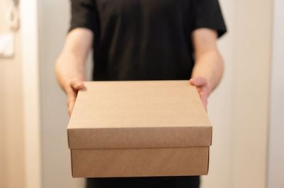 The Growing Scam That Starts With a Fake Package Delivery Notice