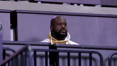 Shaquille O'Neal Offers Aggressive Warning to Robert Griffin III Over Angel Reese Post