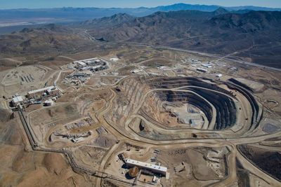 Apple inks $500m deal for rare earth magnets with US mining firm