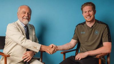 Kevin De Bruyne Pictured Wearing Napoli’s Most Famous Shirt Number