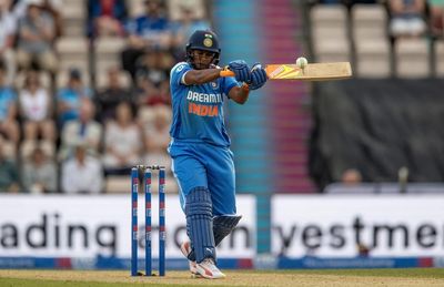 Edwards left with food for thought as India edge England in first women’s ODI