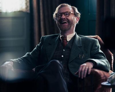 Bookish review – Mark Gatiss’s cosy crime drama is a tasty nugget of absolute delight