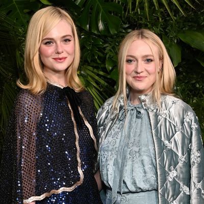 Elle and Dakota Fanning Match Each Other's Minimalist Energy With $1,250 The Row Bags