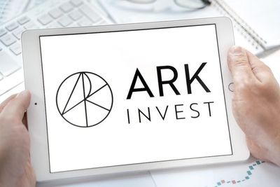 Cathie Wood's Ethereum Double-Down: Ark Bets $7.9 Million On ETH-Staking ETF Buy While Selling Coinbase At Highs