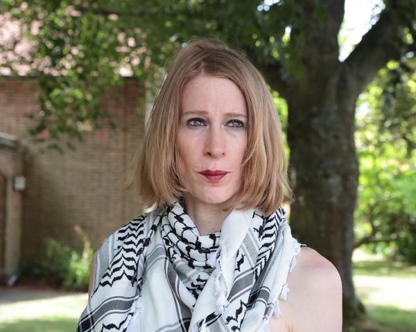 Armed police threatened to arrest Kent protester for holding Palestinian flag