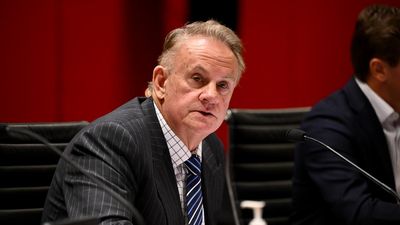 Political knives sharpened for 'very troubling' Latham