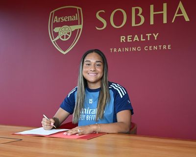 Arsenal complete world-record £1m Olivia Smith signing from Liverpool