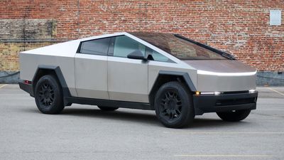 Tesla Cybertruck Sales Fall Dramatically To Their Lowest Level In A Year