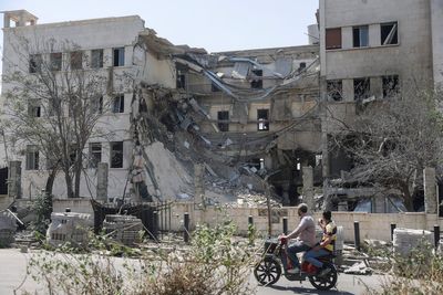 Syrian forces withdraw from Sweida after ceasefire goes into effect
