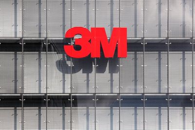 How To Earn $500 A Month From 3M Stock Ahead Of Q2 Earnings