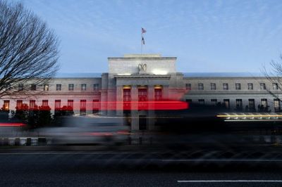 Beige Book Flags Growing Pessimism As Tariffs And Labor Shortages Squeeze US Economy
