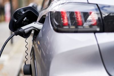 Minister wants tourist attractions to ‘supercharge’ EV infrastructure