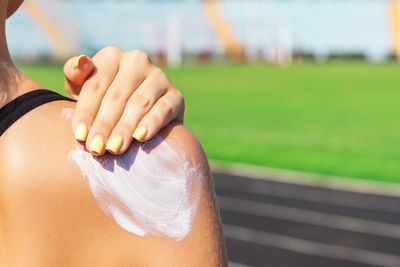 An expert explains why you shouldn’t abandon sunscreen despite the fearmongering