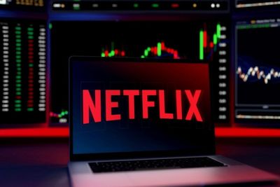 Netflix Bulls Are Winning The Binge — But Is A Plot Twist Coming After Earnings?