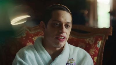 After Seeing Pete Davidson And His Girlfriend’s Pregnancy Announcement, Fans Are Judging His VHS Collection In The Background