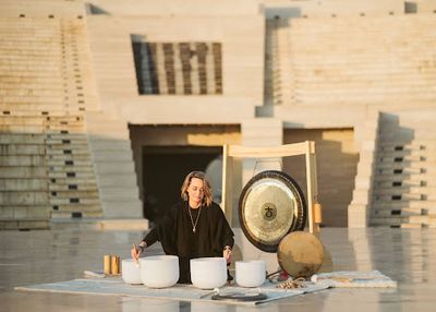 The Science of Sound: How Kerry Müller Has Reimagined Therapy Through Frequency, Psychology and Psychotherapy.