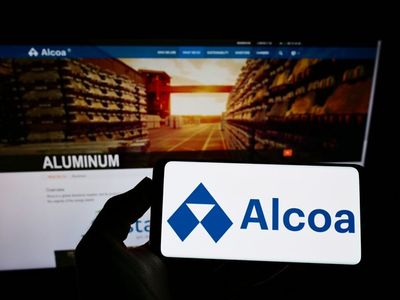 Alcoa's Q2 Aluminum Earnings Top Estimates—But Tariff Risk Keeps Analyst Cautious
