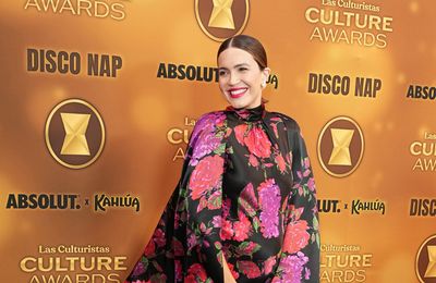 Mandy Moore slams 'outdated' labels of older mothers