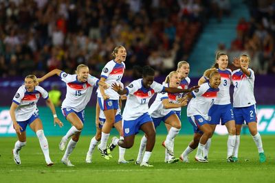 Chloe Kelly brings magic and sheer chaos as England abandon all logic