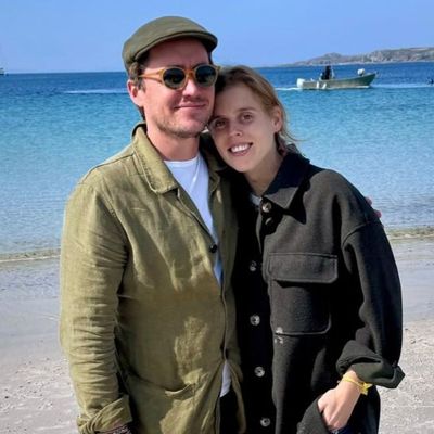 Princess Beatrice and Edoardo Mapelli Mozzi Celebrate 5th Wedding Anniversary With a Beachy, Makeup-Free Photo