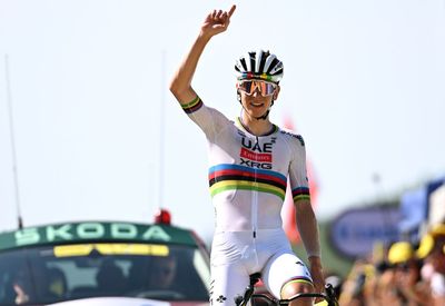Tadej Pogačar drops Jonas Vingegaard to win Tour de France stage 12 solo on Hautacam, regains yellow jersey