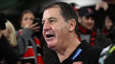 Lyon backs Saints star in face of social media 'hate'