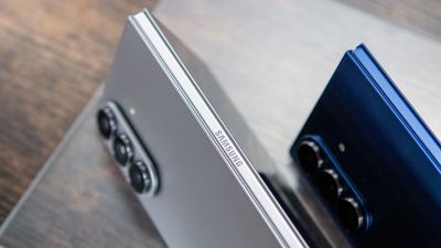 Galaxy Z Fold 7 store display units already showing inconsistencies with new hinge
