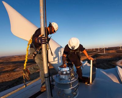BP agrees to sell US onshore wind business as it shifts back to oil