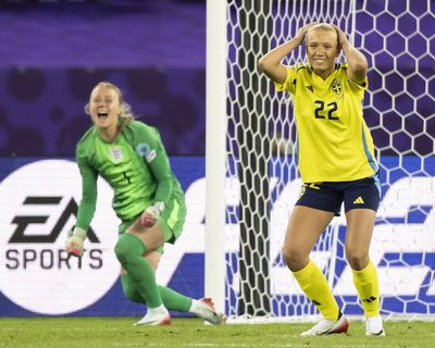 England and Sweden get into spot of bother with an unmissable shootout