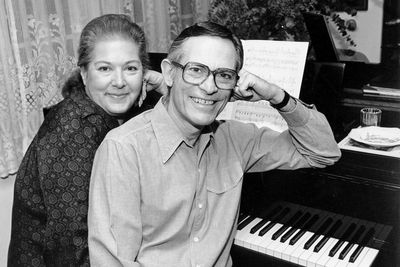 Alan Bergman, Oscar-winning lyricist who helped write 'The Way We Were,' dies at 99