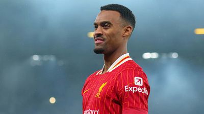 The 25 Best Defensive Midfielders in World Soccer—Ranked