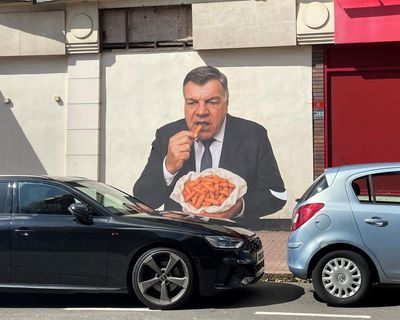 Sam Allardyce mystery mural gains former England manager’s approval