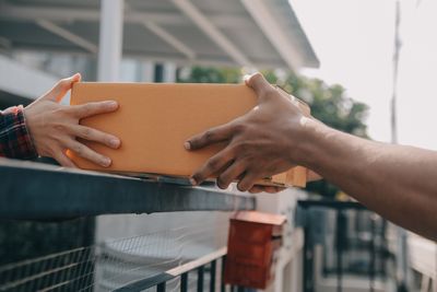 9 Monthly Subscriptions That Don’t Deliver What They Promise