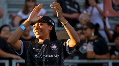 Mo'ne Davis, Little League Star of 2010s, to Try Out for Women's Pro Baseball League