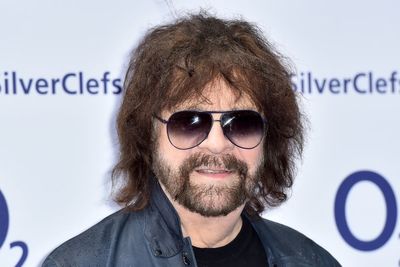 Jeff Lynne ‘gutted’ to cancel shows but is now recuperating at home