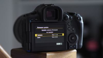 Canon Japan pulls some firmware updates to investigate a glitch