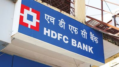 Icici Bank, HDFC Face Key Test As Margins Challenge India Bank Earnings