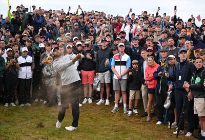 Scottie Scheffler takes lead at the Open while Fitzpatrick drives British hopes