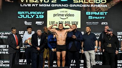 'Come to Papa': taunting Tszyu hunts boxing history