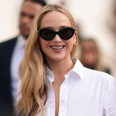 Even Jennifer Lawrence Is Wrapped Up in Summer's Scarf Belt Trend