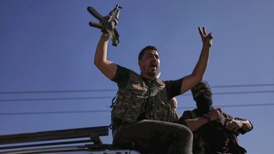 Syria's interim president urges Bedouin tribes to commit to ceasefire to end clashes with Druze
