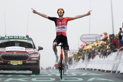 Tour de France 2025 live: Result and standings as Ineos’s Thymen Arensman wins brutal stage 14 with solo attack