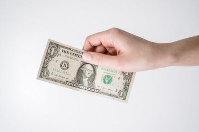 Are These 7 Financial Tips Still Valid—or Completely Outdated?