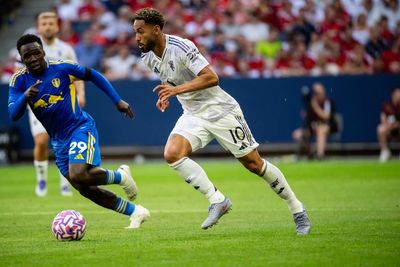 Man United fans get their first glimpse of Cunha in action during Leeds friendly